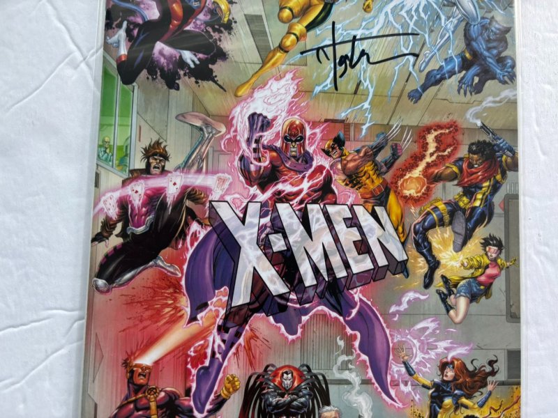 2025 Marvel Comics X-Men Tyler Kirkham Exclusive Variant #12 Signed