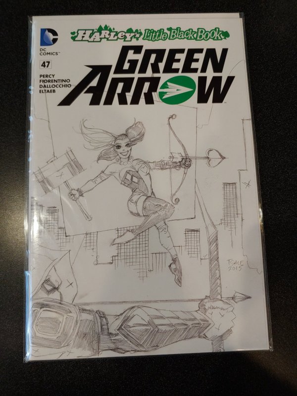 Green Arrow #47 Harley's Little Black Book​ VARIANT NM