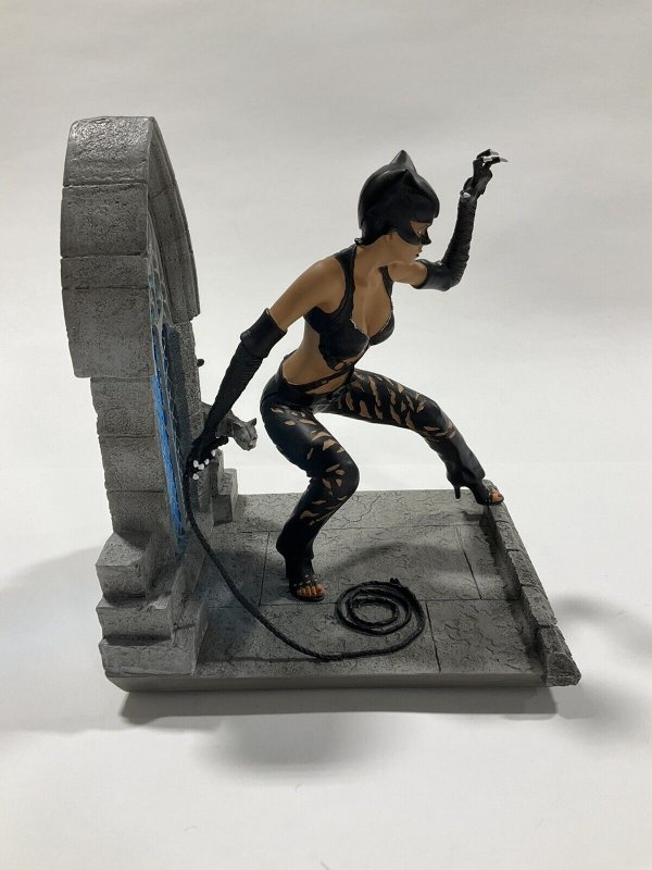 Catwoman Statue Halle Berry Movie Statue Dc Direct 0243/1250 Rare HTF Dc Comics