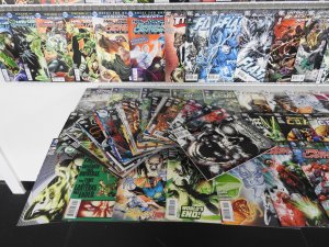 Huge Lot of 250+ DC Comics W/ Green Lantern, The Flash, Batman- AVG. VF Cond.