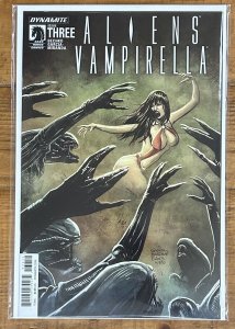 Aliens Vampirella Dynamite Issue #3 Dark Horse NM