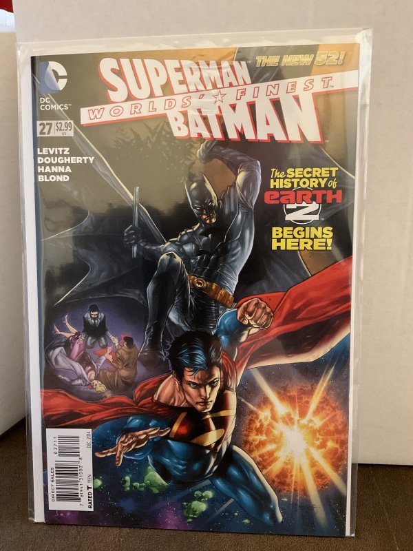 Worlds’ Finest 27 9.0 (our highest grade) New 52! Secret History of Earth 2!