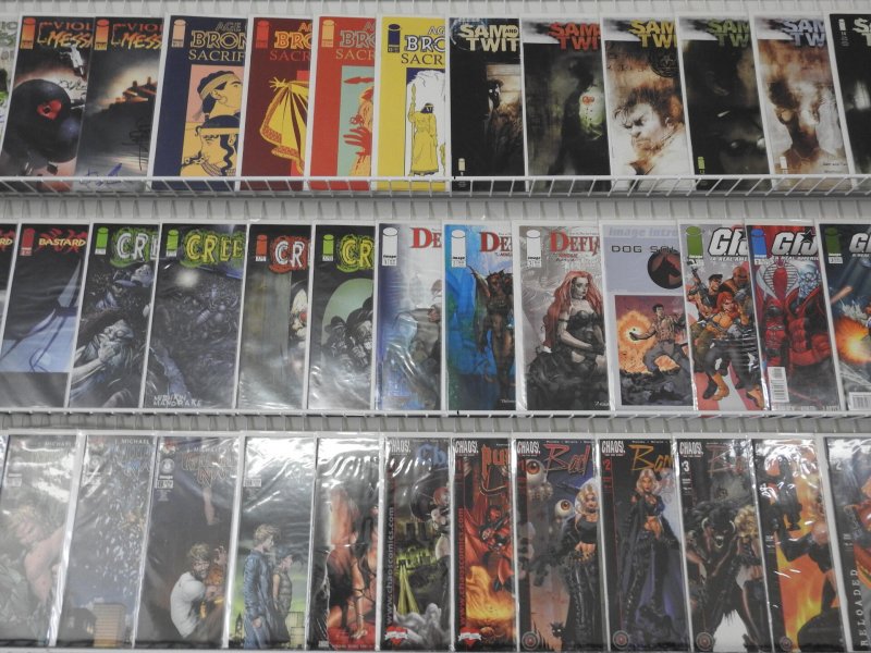 Huge Lot 140+ Comics W/ signed Violent Messiahs, Sam and Twitch+ Avg VF/NM Con.