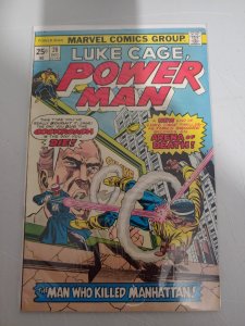 LUKE CAGE POWER MAN #28 BRONZE AGE CLASSIC VF/NM
