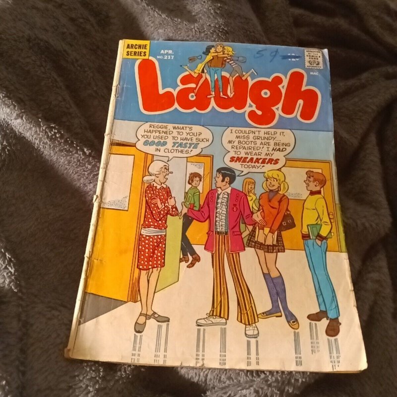 Laugh #217 Vintage Silver Age 1969 Archie Mlj Series Comics Teen Humor GGA Book