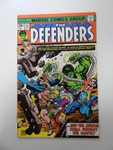 The Defenders #23 (1975) VF- condition MVS intact
