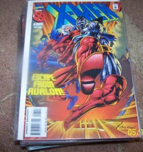 X MEN COMIC # 43     magneto colossus  escape from avalon acolytes