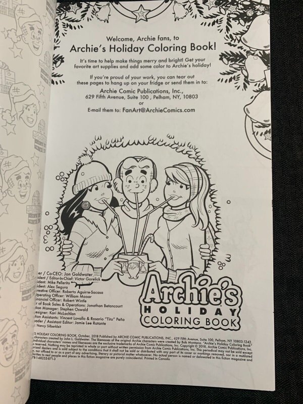 2018 ARCHIE'S Holiday Coloring Book SC VF+ 8.5 1st Archie Comics