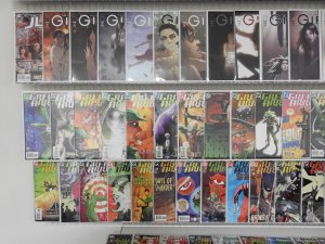 Huge Lot 150+ Comics W/ Green Arrow, Girls, Robin, Green Lantern, +More Avg VF+