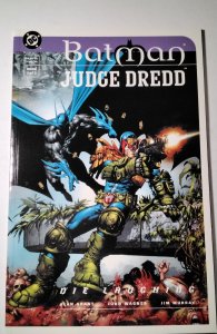 Batman/Judge Dredd Die Laughing #2 (1999) DC Comic Book J747