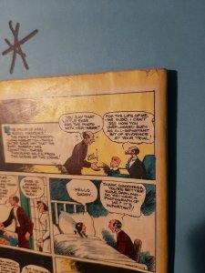 Popular COMICS #123.Golden Age. 1946. COVER DETACHED BOTTOM STAPLE. SEE PICS