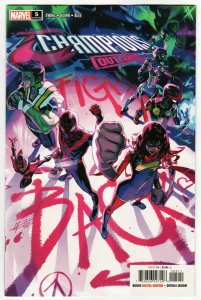 Champions #5 Main Cover (Marvel, 2021) NM