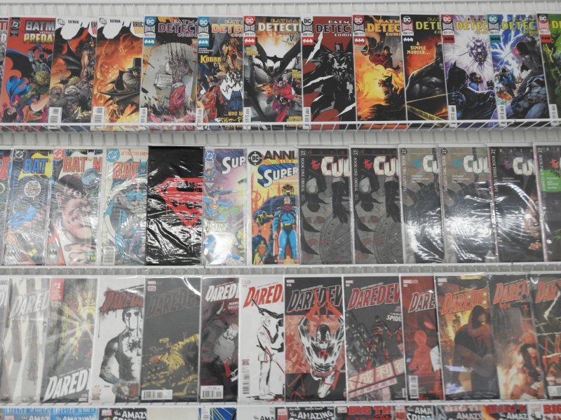 Huge Lot of 130+ Comics W/ Daredevil, Batman, Spider-Man! Avg. VF Condition!