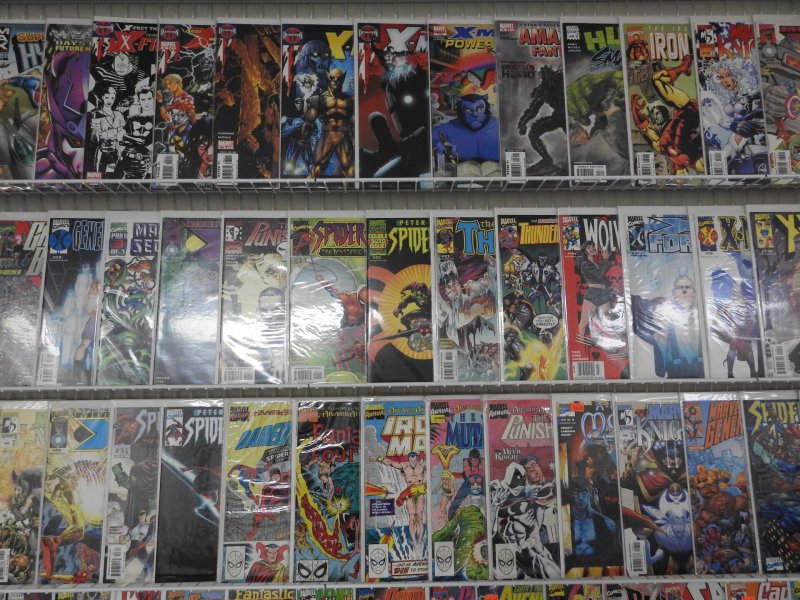 Huge Lot of 130+ Comics W/ X-Men Avengers, Spiderman, Avg. VF+ Condition