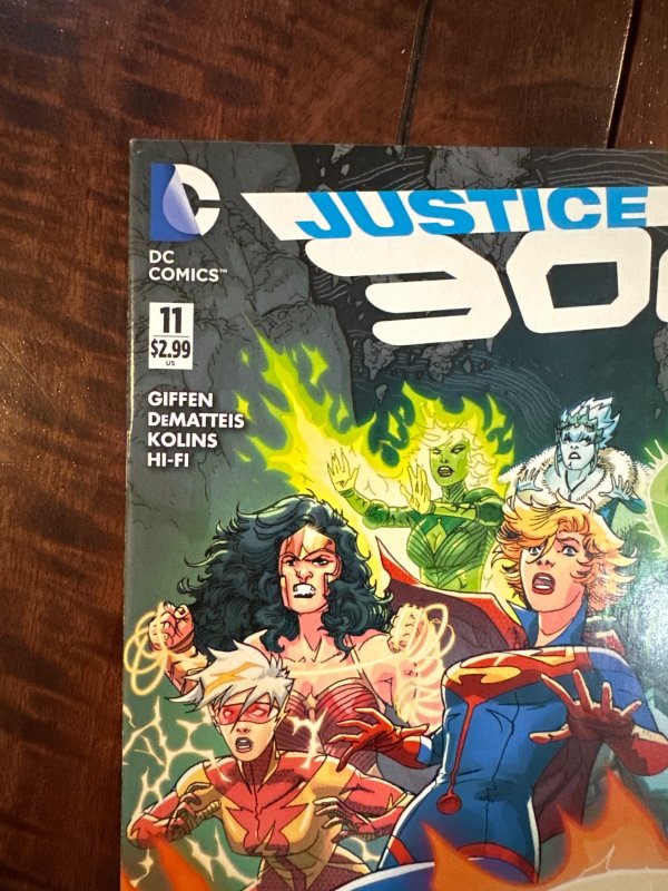 Justice League 3001 #11 (2016)