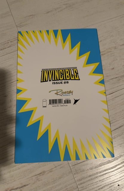INVINCIBLE #8 (2022) - GRADE NM - RYAN OTTLEY SILVER FOIL SDCC VIRGIN VARIANT!