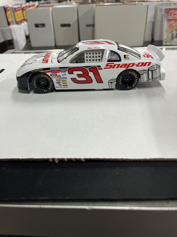 1996 Mike Skinner Die-Cast 1:24 Monte Carlo Snap-On