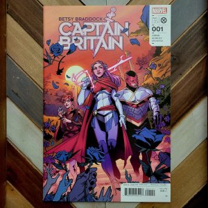 CAPTAIN BRITAIN #1 NM/New (Marvel 2023) BETSEY BRADDOCK / Series Premiere