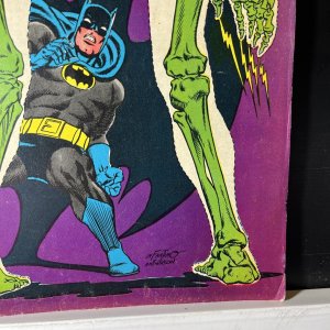 BATMAN #195 (1940 DC)  Silver Age Cover Carmine Infantino 