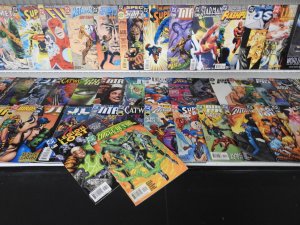 Huge Lot 160+ Comics W/ Batman, Justice League, Flash+ Avg VF Condition!