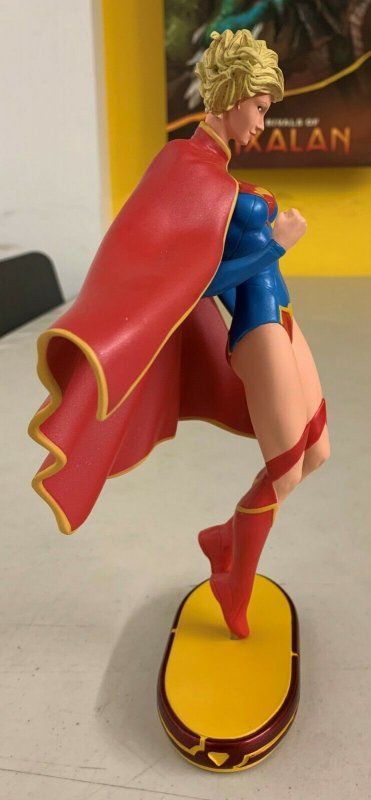 DC Comics Cover Girls Supergirl Statue Numbered Limited Edition 1297/5200 