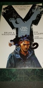 Y The Last Man Book 1