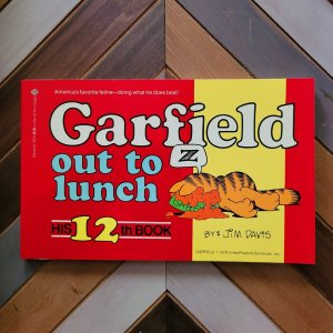 GARFIELD OUT TO LUNCH (Jim Davis 1986) His 12th Book / 1st Print Comics