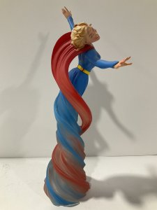 DC DYNAMICS SUPERGIRL STATUE W/BOX LIMITED 212/500 DC DIRECT 