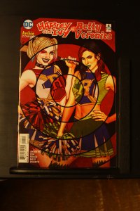 Harley & Ivy Meet Betty & Veronica #4 (2018) Poison Ivy