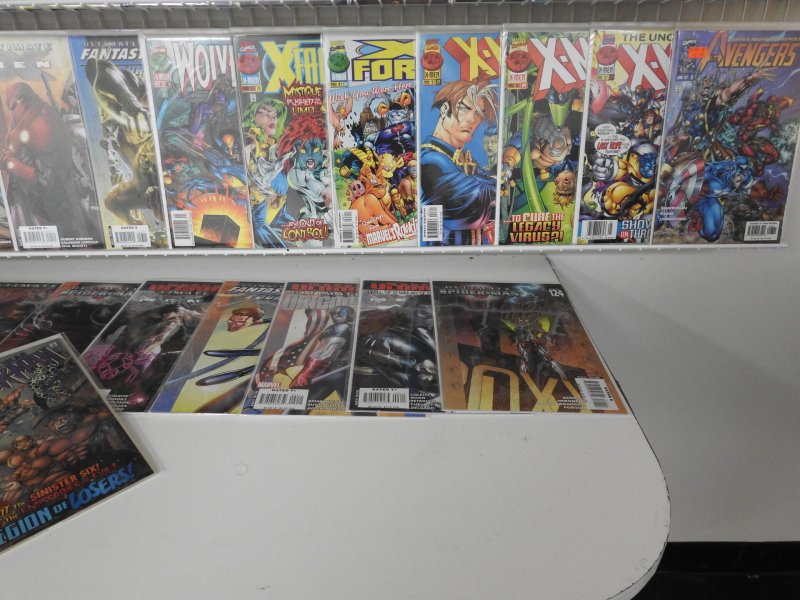 Huge Lot 140+ W/ X- Men, Spiderman, Wolverine Avg VF/NM Condition.