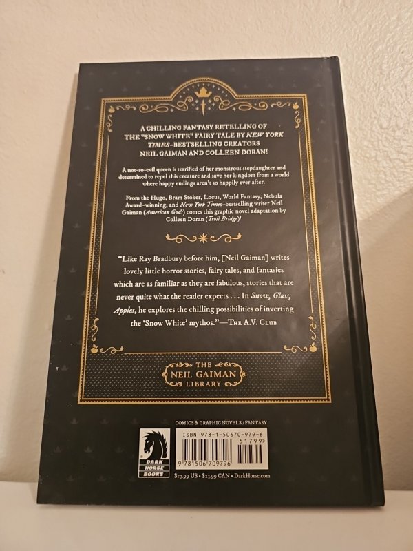Snow, Glass, Apples •Colleen Doran • Dark Horse Comics • Neil Gaiman • HC