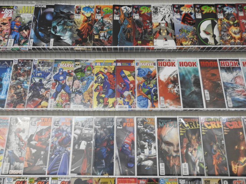 Huge Lot 130+ Comics W/Spawn, Batman, Halo, G.I.Joe+ Avg VF-NM Condition!