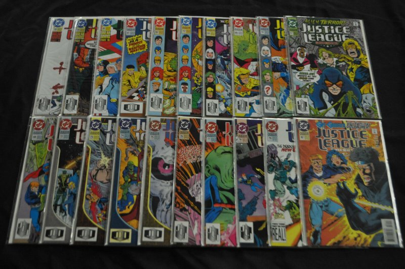 JUSTICE LEAGUE #1-113 + ANNUAL (6.5-9.2) COPPER LOT 1983-86