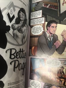 Bettie Page (2017) # 5 (VF/NM) Variant Cover • David Avallone • Wade • Dynamite