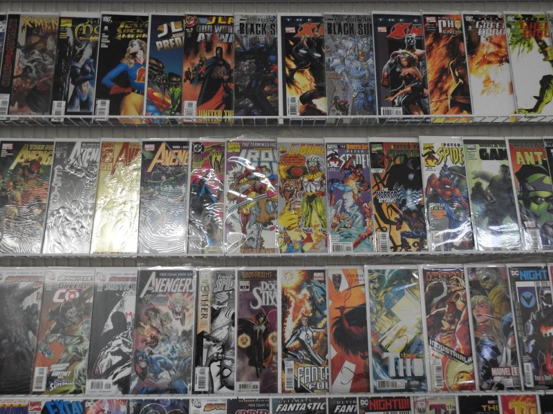 Huge Lot of 140+ Comics W/ Spiderman, Avengers, Sandman Avg. VF Condition!