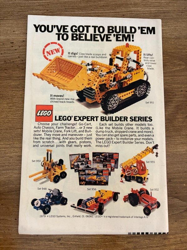 Marvel Spotlight # 4 VF/NM Comic Book Captain Marvel 1979 17 J272