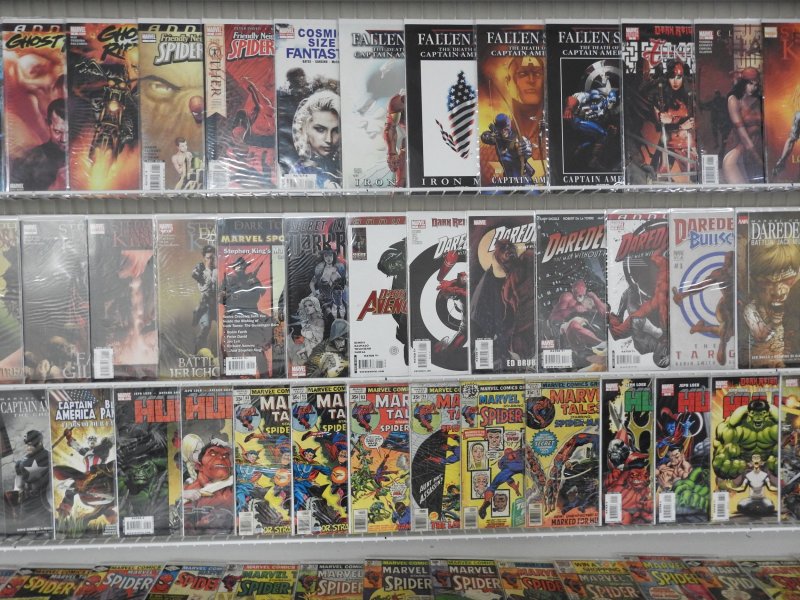 Huge Lot 140 Comics W/ Hulk, Marvel Tales, X-Men, +More! Avg VF- Condition!