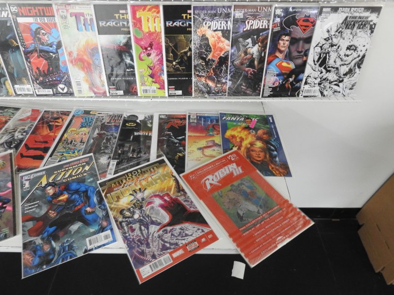Huge Lot of 140+ Comics W/ Spiderman, Avengers, Sandman Avg. VF Condition!