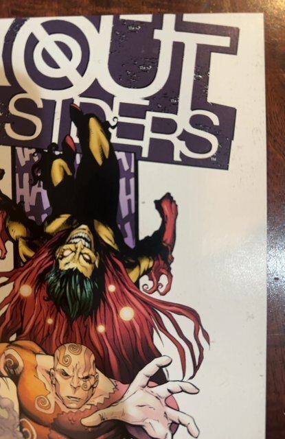 The Outsiders #18 (2009)