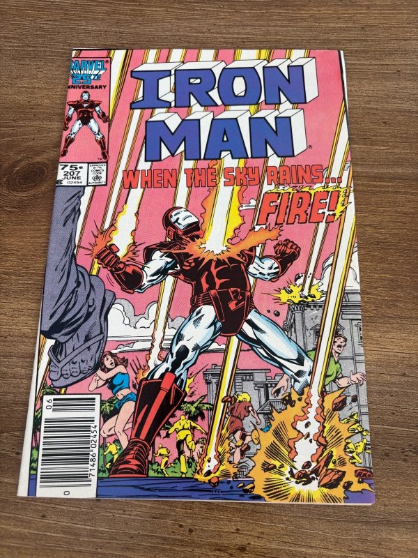 Lot Of 3 Iron Man Marvel Comic Books # 207 208 209 VF-NM 16 J438
