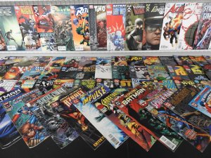 Huge Lot 200+ Comics W/ Batman, Wolverine, Avengers, Spidey+ Avg VF- Condition!