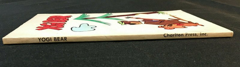 1972 CHARLTON PRESS YOGI BEAR PAPERBACK