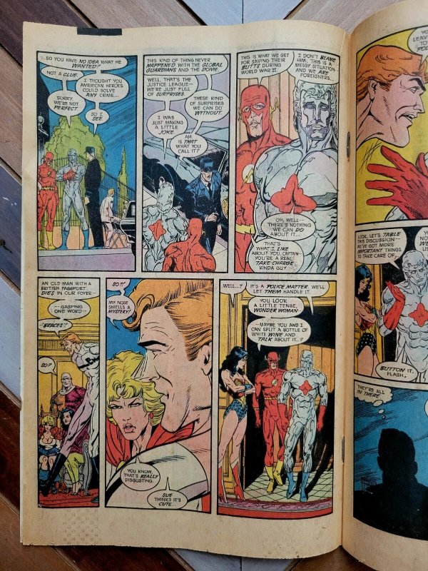 JUSTICE LEAGUE EUROPE #1 GD/VG 3.0 (DC 1989) First Issue! Bart Sears Cover