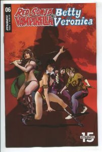 RED SONJA VAMPIRELLA BETTY VERONICA (2019 DYNAMITE) #6 VARIANT CVR E STAGGS