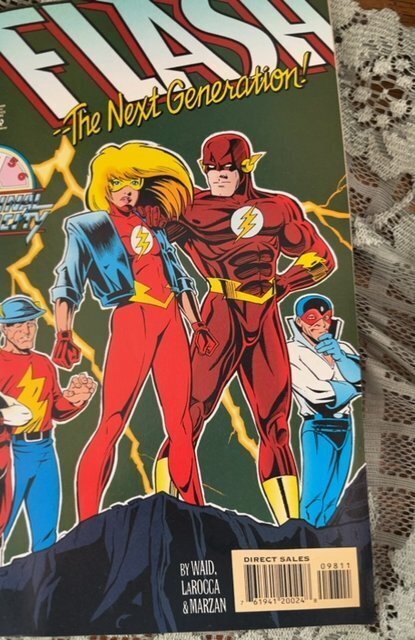 Mixed Lot of 6 Comics (See Description) The Flash, Green Lantern