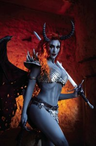 HELL SONJA #5 1:20 COSPLAY VIRGIN VARIANT DYNAMITE 2022 EB251
