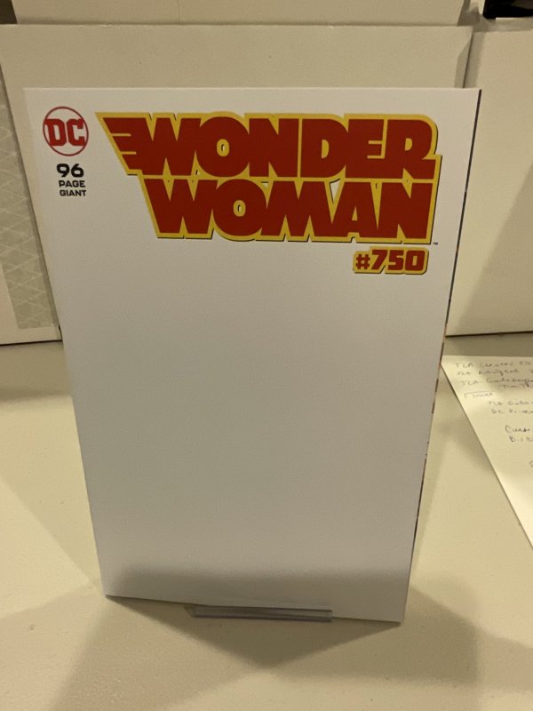 Wonder Woman 750  Blank Variant  9.0 (our highest grade)