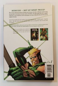 GREEN ARROW VOL.5 CITY WALLS TPB SOFT COVER FIRST PRINT NM