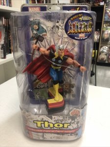 Thor Collectible Figural Paperweight Made Of Resin Marvel Universe 77764676192