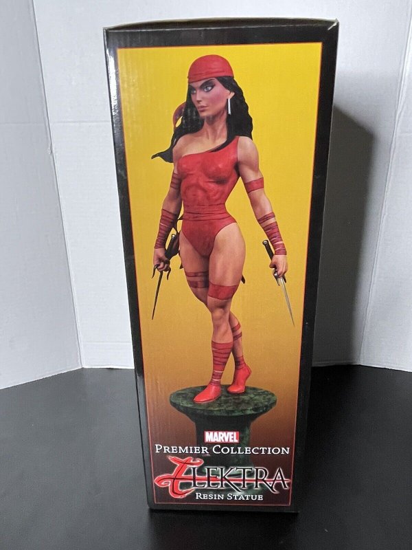 Diamond Select Premier Collection Elektra Resin Statue NIB